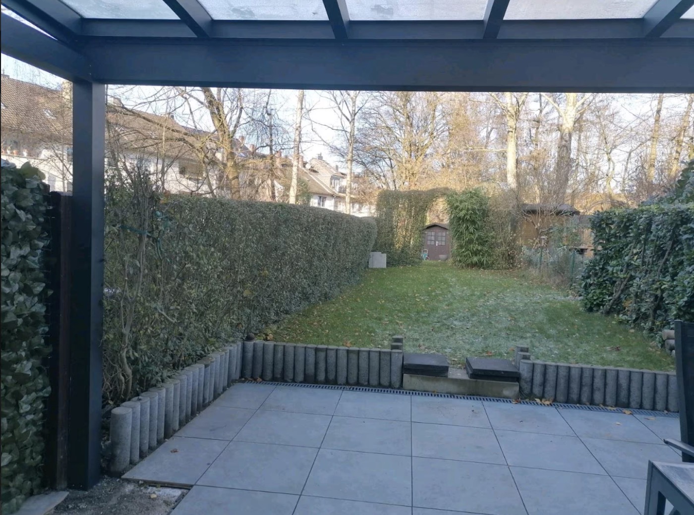 Garten und Terrasse vor der Umgestaltung